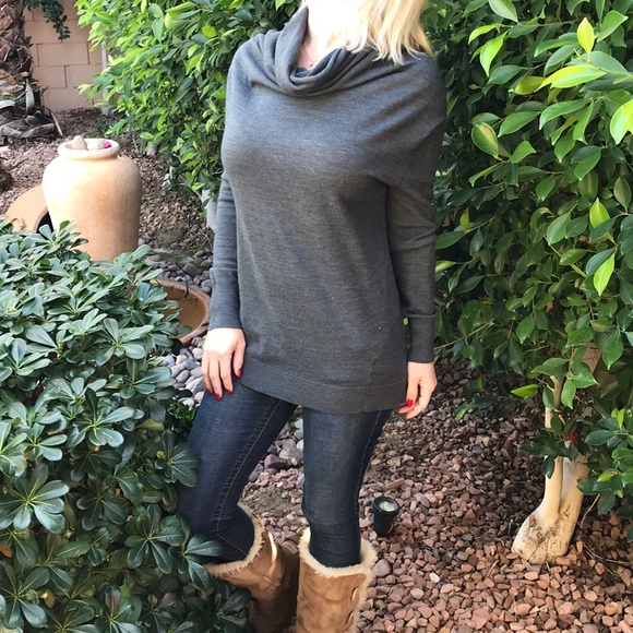 Vince Sweaters - ✨Vince Cowlneck Gray Wool Blend Knit Sweater✨